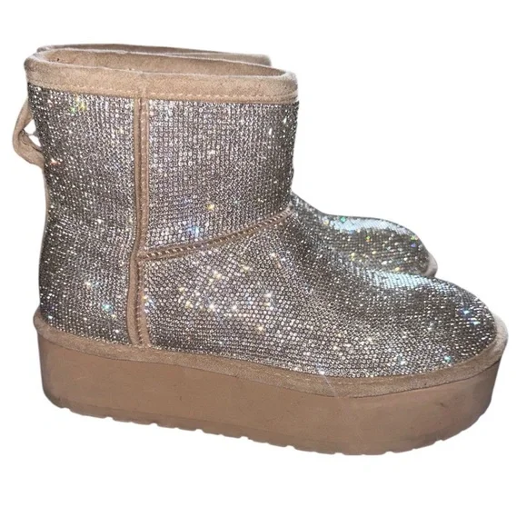 Madden Girl Silver Boots. Size 7 1/2. - Picture 3 of 14